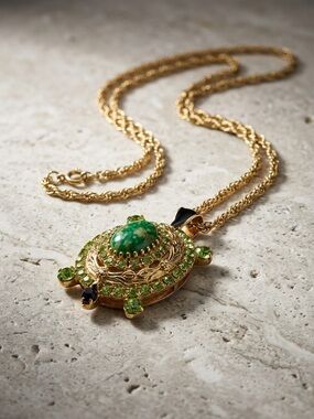Vintage Gold-Tone Turtle Pendant Necklace with Green Cabochon and Rhinestones